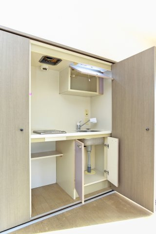 ダイナコート千代県庁口　8階のキッチン|現状優先になります。
