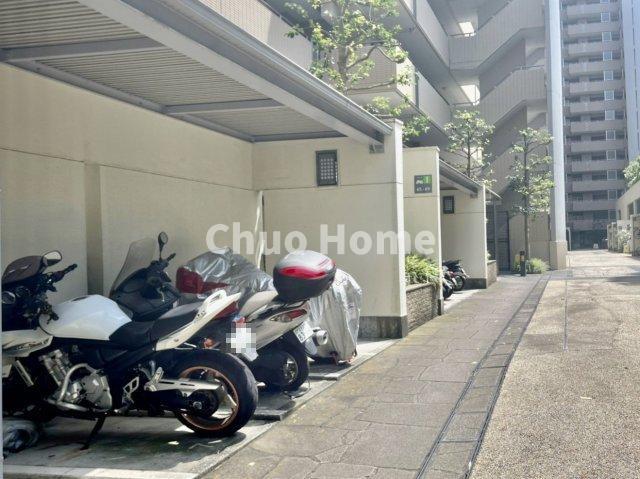 コスモ21ザ・ガーデンズフォートの駐車場|【バイク置場】最新の空き状況や費用などの詳細は担当スタッフまでお問い合わせください。