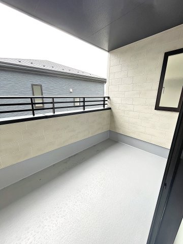新築戸建・新築建売　郡山市東原一丁目　富田東小・富田中のバルコニー|天候の急な変化にも柔軟に対応できる快適なインナーバルコニー！