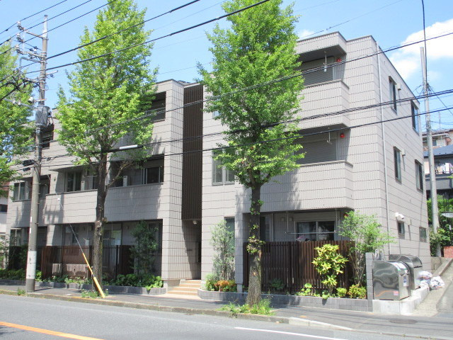 Ｃｈｅｚ ｂｏｎｈｅｕｒ　シェボヌール