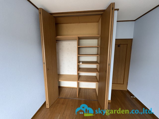 逗子市小坪６丁目　中古戸建の収納|こまごまとしたものを収納できそうですね