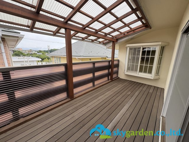 逗子市小坪６丁目　中古戸建のバルコニー|屋根付きのバルコニー