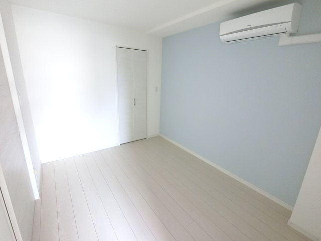 【寝室】