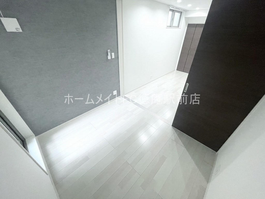 大阪市城東区放出西３丁目のアパートの洋室