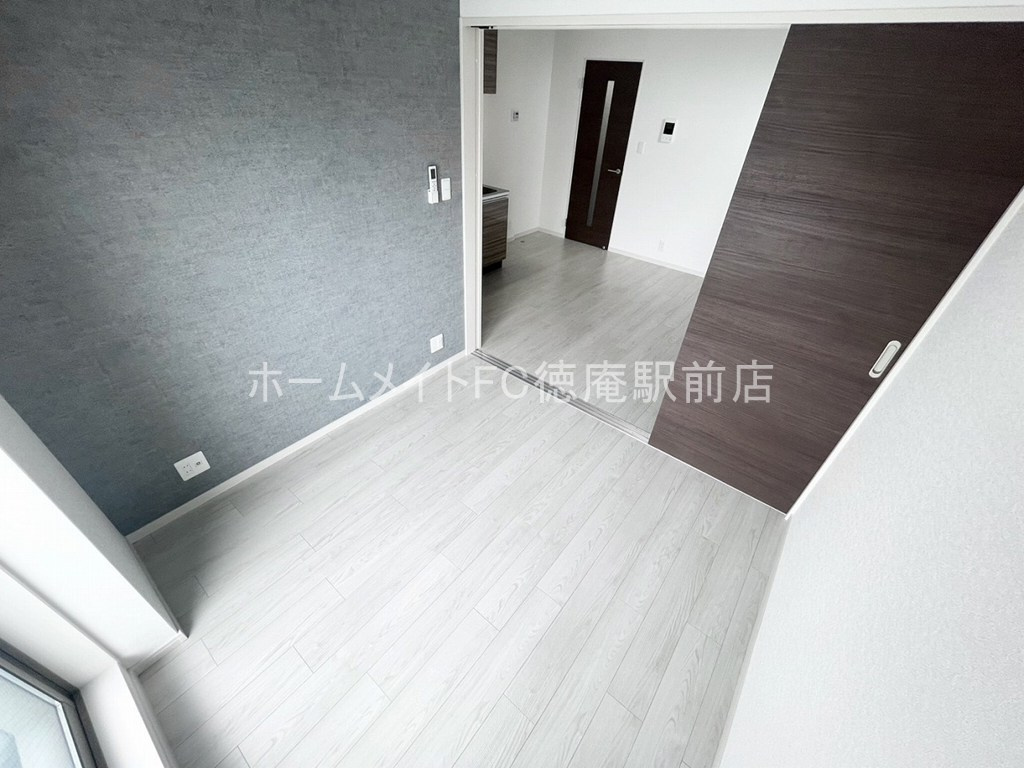 大阪市城東区放出西３丁目のアパートの洋室