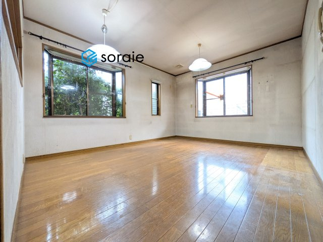 川越市霞ケ関東5丁目　中古戸建の居間・リビング|令和8年6月12日撮影。