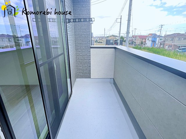 桶川市坂田西　新築一戸建て　タマタウン　01のバルコニー|26.8.8撮影済み