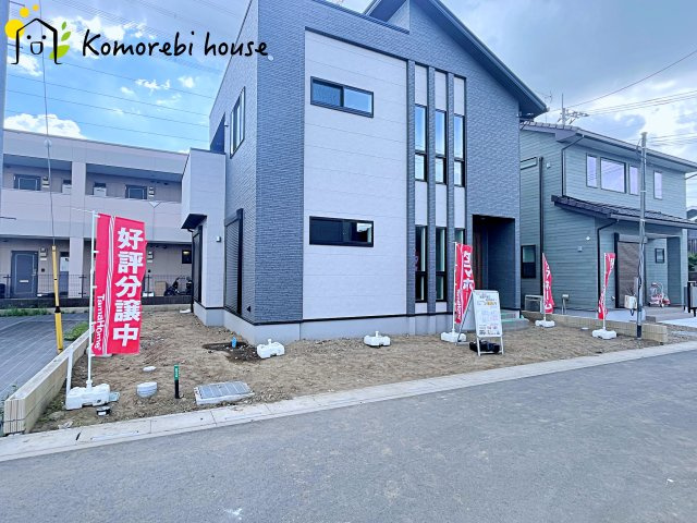 桶川市坂田西　新築一戸建て　タマタウン　01の駐車場|26.8.8撮影済み