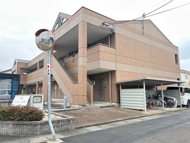 カームｆ本郷の駐車場