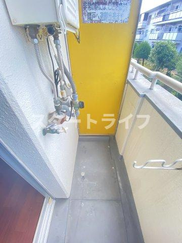 大阪市東淀川区東中島５丁目の賃貸マンションのバルコニー