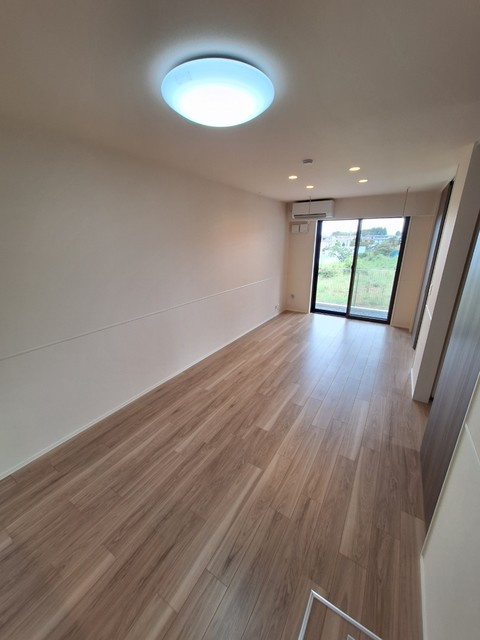 グリーンヒルの居間・リビング|★キレイなフローリングのお部屋です★