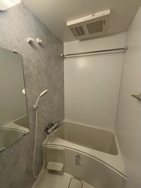 CREST TAPP金山の浴室