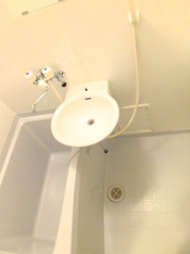コンパクトで使いやすいお風呂です