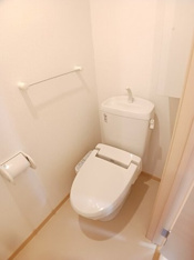 シンプルで使いやすいトイレです