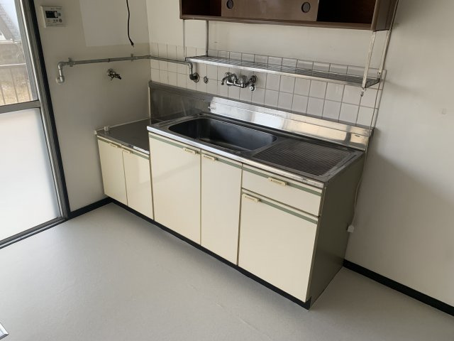 収納付きの使いやすいキッチン♪