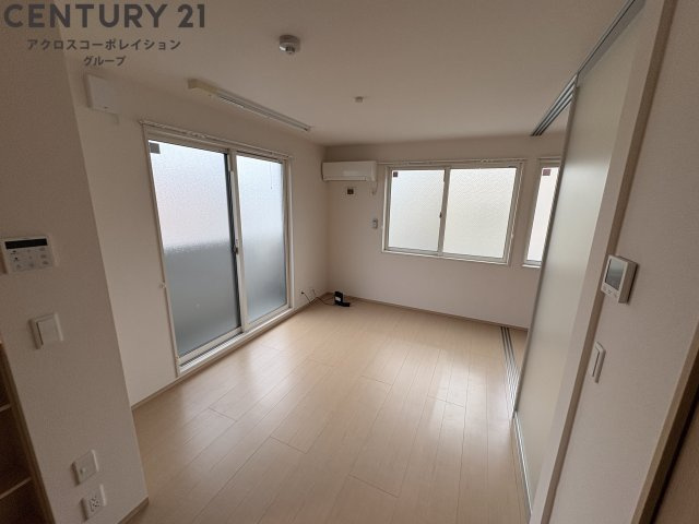 １０．５帖の広々としたお部屋です！