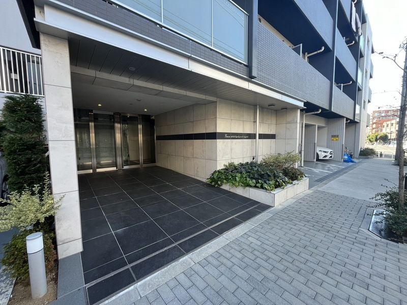 GENOVIA板橋東山町skygardenのエントランス