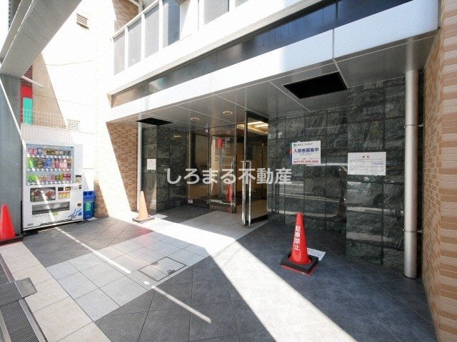 アーバンフラッツ難波東のエントランス