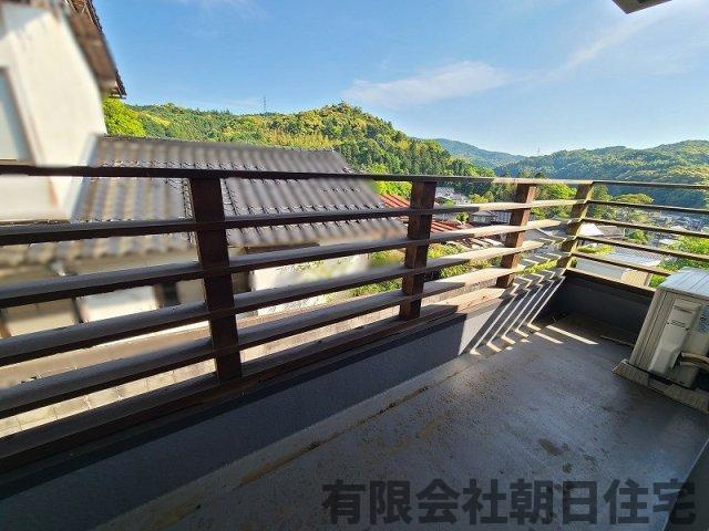 【バルコニー】 | 玉湯町玉造中古戸建 | 2F主寝室のバルコニーです