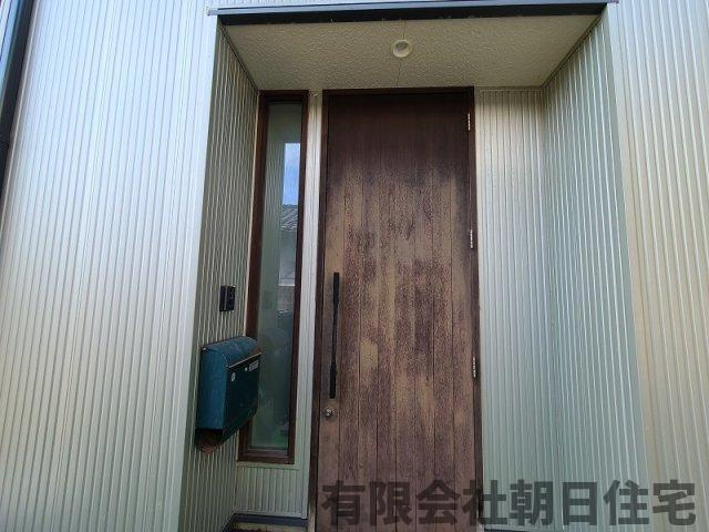 【玄関】 | 玉湯町玉造中古戸建 | 落ち着いた玄関です