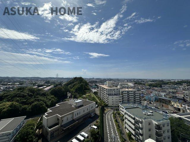 コスモ戸塚リベラヒルズB棟の展望|前面に棟がない街を一望する開放的な10階からの眺望♪ぜひ実際にご覧になって下さい。