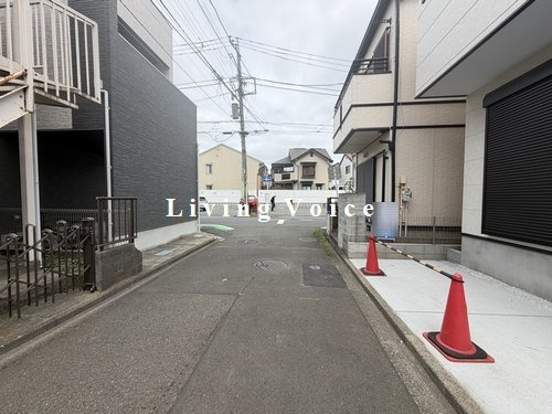 【仲介手数料０円】相模原市南区東林間15期　新築一戸建ての前面道路含む現地写真|【仲介手数料０円】相模原市南区東林間15期　新築一戸建て