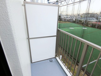 【バルコニー】 | ホワイトエレガンスⅡ | ※参考写真※バルコニーは南向きです！お洗濯物はお昼からでも乾きそう☆気分転換をするにもおすすめです☆