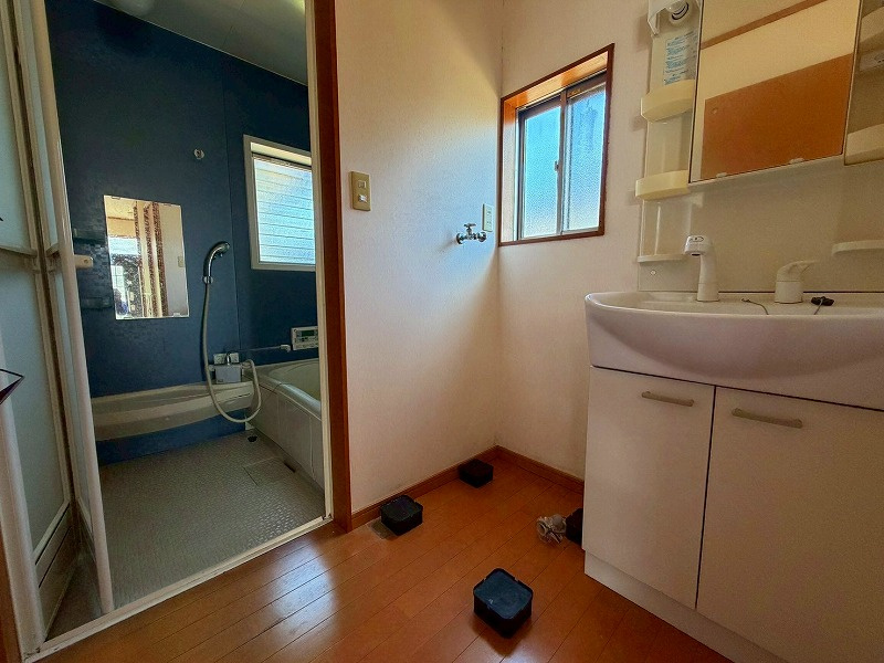 米子市富益町中古戸建の洗面所|洗面脱衣室となっております。