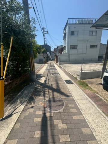東出町3丁目の前面道路含む現地写真