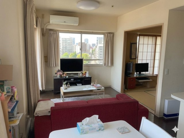 アンビシャス相模原の居間・リビング|角部屋の開放的なプランです
※室内写真はAIによる家具消去加工あり