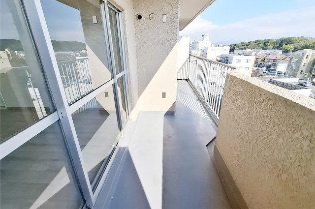 ニューハイツ松原のバルコニー|バルコニー：南向きで日当り良好です。