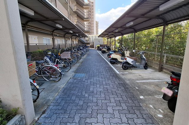 ディアウイング貝塚Ⅰ番館の駐輪場|駐輪場