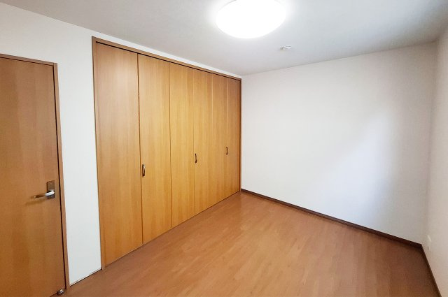 堺市中区土塔町の子供部屋|洋室2