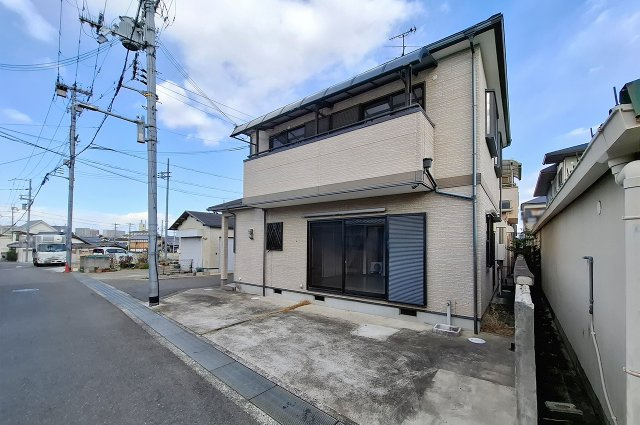 岸和田市畑町1丁目の前面道路含む現地写真|前面道路を含む外観