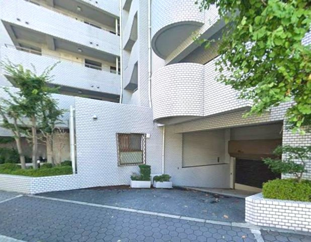 ライオンズマンション甲子園口二見町の駐車場|地下駐車場