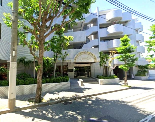 ライオンズマンション甲子園口二見町のエントランス|広々としたエントランスホール