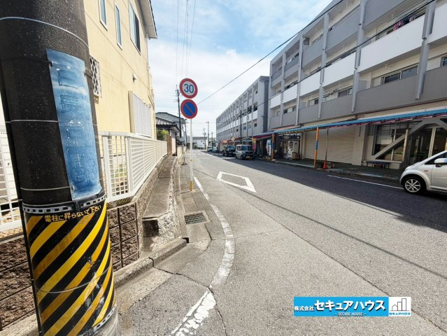 【完成】知多市日長台　全1棟の前面道路含む現地写真|事前予約にて現地ご見学いただけます！お気軽にお問い合わせください♪
■株式会社　セキュアハウス　■
住宅ローンに強く、知識、経験豊富なスタッフ在籍
お客様に寄り添い、ご成約後もサポート致します