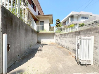 【駐車場】 | 吹田市古江台2丁目貸家001