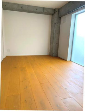 ＯＺＩＯ西荻窪の内装|明るいお部屋です