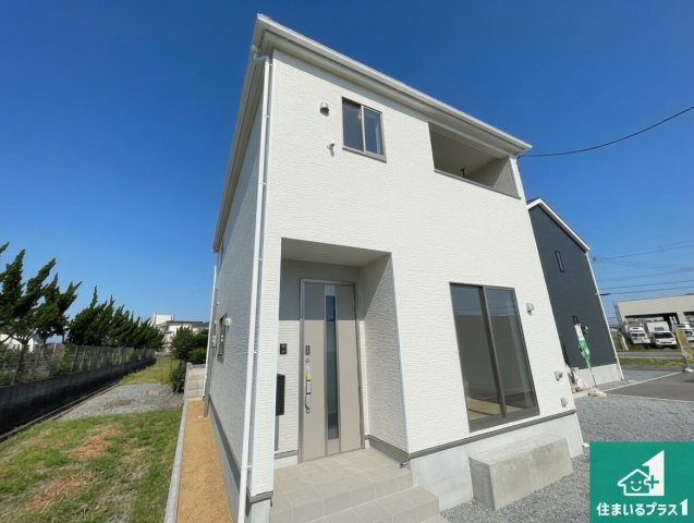 姫路市網干区新在家　第5期　新築一戸建てのトイレ|シンプルなトイレは落ち着く空間！お手入れも簡単です！