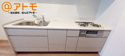 【キッチン】 | ルプランドル三島　中古マンション | ※全く同じ間取りのお部屋ですが、少し建具・フローリングの色合いが違います