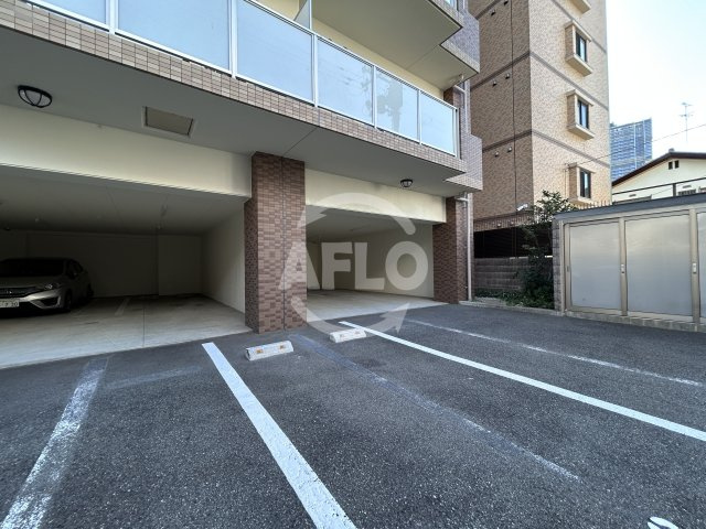 ルネサンスの駐車場|ルネサンス　駐車場