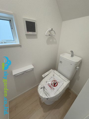 逗子市沼間第7　新築戸建　全２棟2号棟のトイレ|落ち着いたトイレです