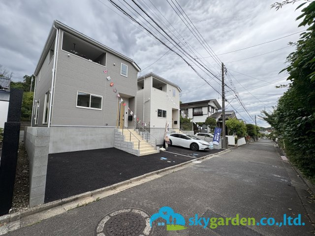 逗子市沼間第7　新築戸建　全２棟2号棟の前面道路含む現地写真|前面道路含む現地写真です
