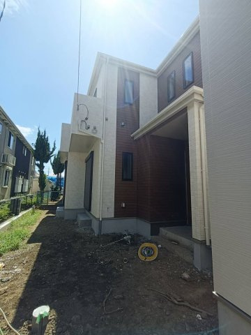 八潮市　鶴ケ曽根　新築戸建　全3棟の前面道路含む現地写真|前面道路含む現地写真です