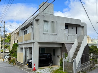 【玄関】 | 那覇市首里石嶺町2丁目　戸建