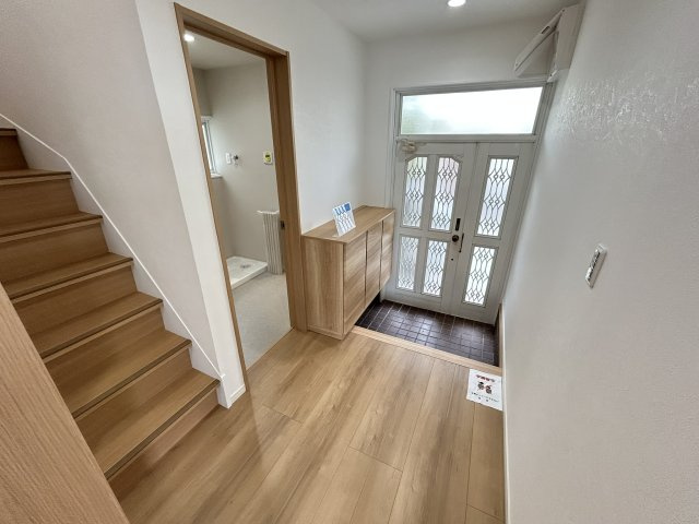 【玄関】 | 五月ケ丘中古戸建 | シンプルで使いやすい玄関です