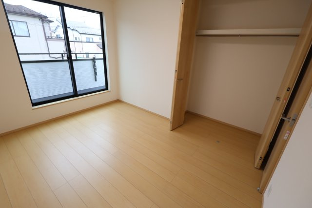 《仲介手数料無料》越谷市大字下間久里899-1新築一戸建てハートフルタウンの洋室|2階 6.6帖