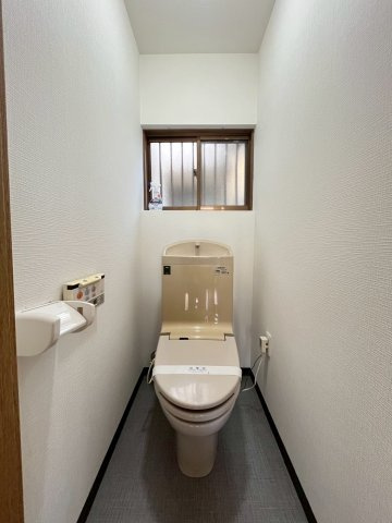 星が丘２丁目戸建のトイレ