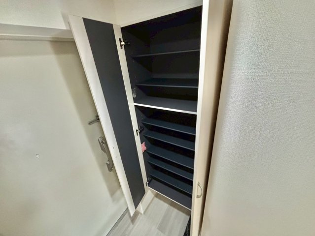 姫路市三左衛門堀西の町の賃貸マンションの玄関